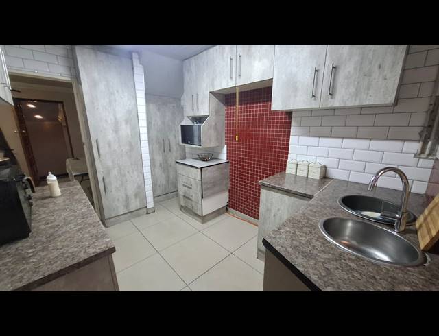 3 BEDROOM FREEHOLD FOR SALE IN WOODLANDS